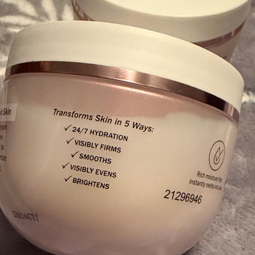 OLAY Super Serum Body Cream set of 2 - Picture 4 of 5